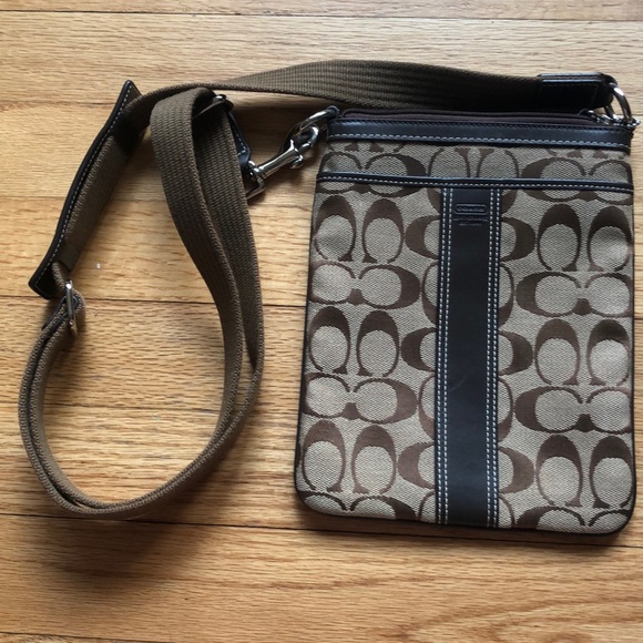 Coach Handbags - Coach Crossbody Bag